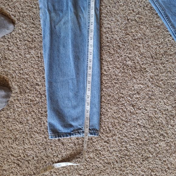 Levi's 550 Classic Relaxed Tapered Leg Jean - Picture 10 of 10